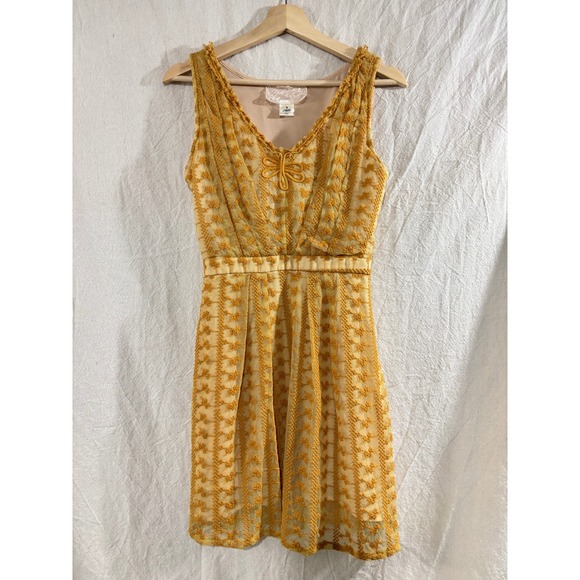 Nick & Mo Dresses & Skirts - Nick & Mo Mustard Yellow Lace Floral Embroidered V-Neck Fit & Flare Dress Small
